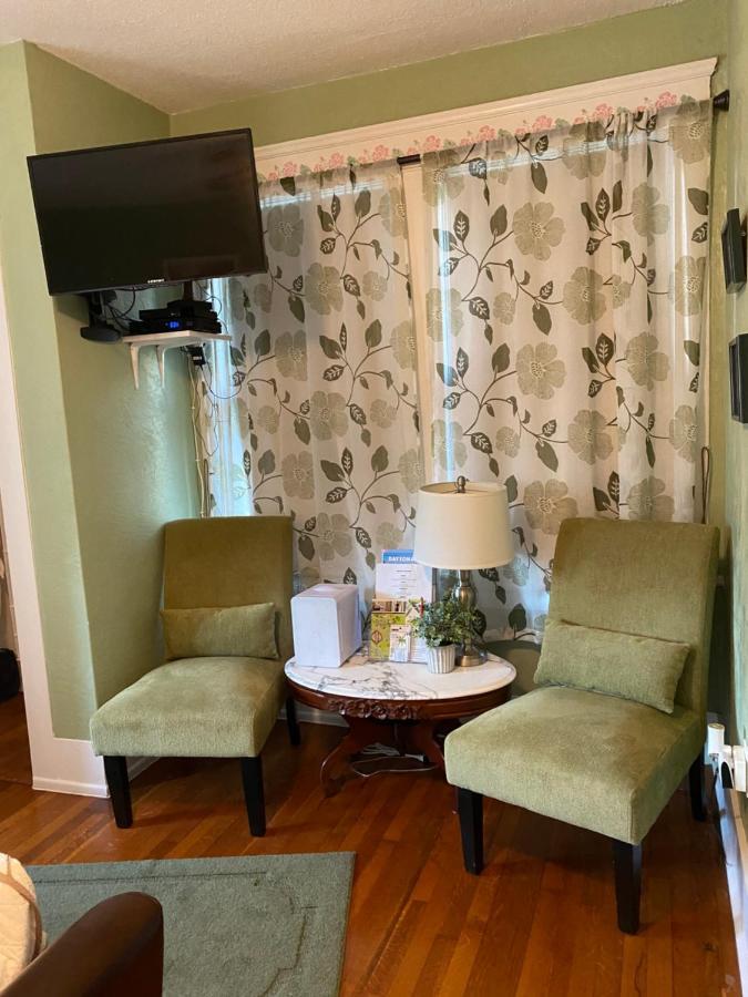 דייטונה ביץ' Ms. Maggie'S South Country Inn מראה חיצוני תמונה