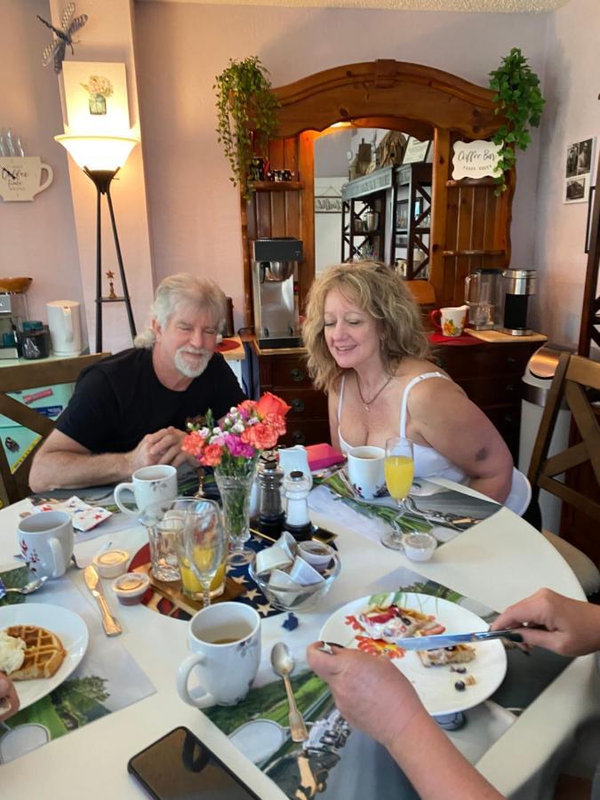 דייטונה ביץ' Ms. Maggie'S South Country Inn מראה חיצוני תמונה